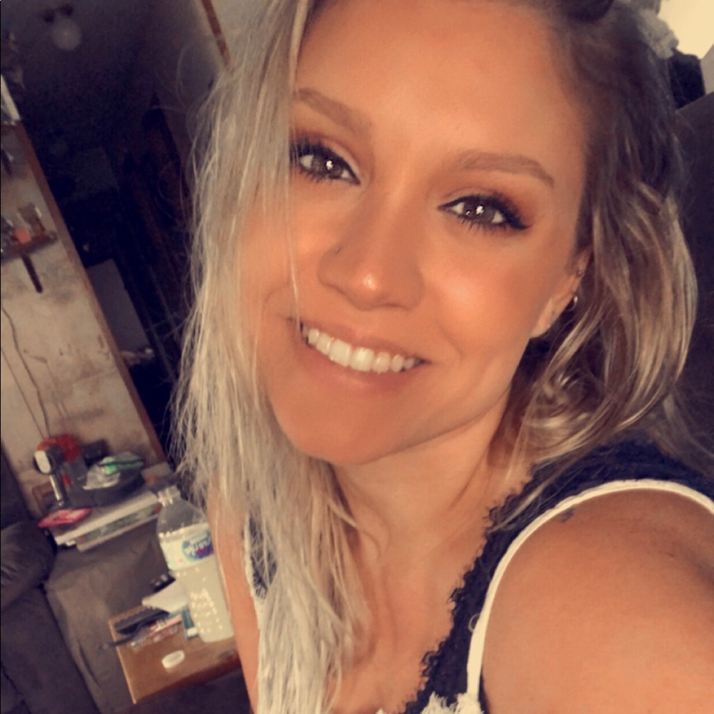 Meet your Posher, Amber